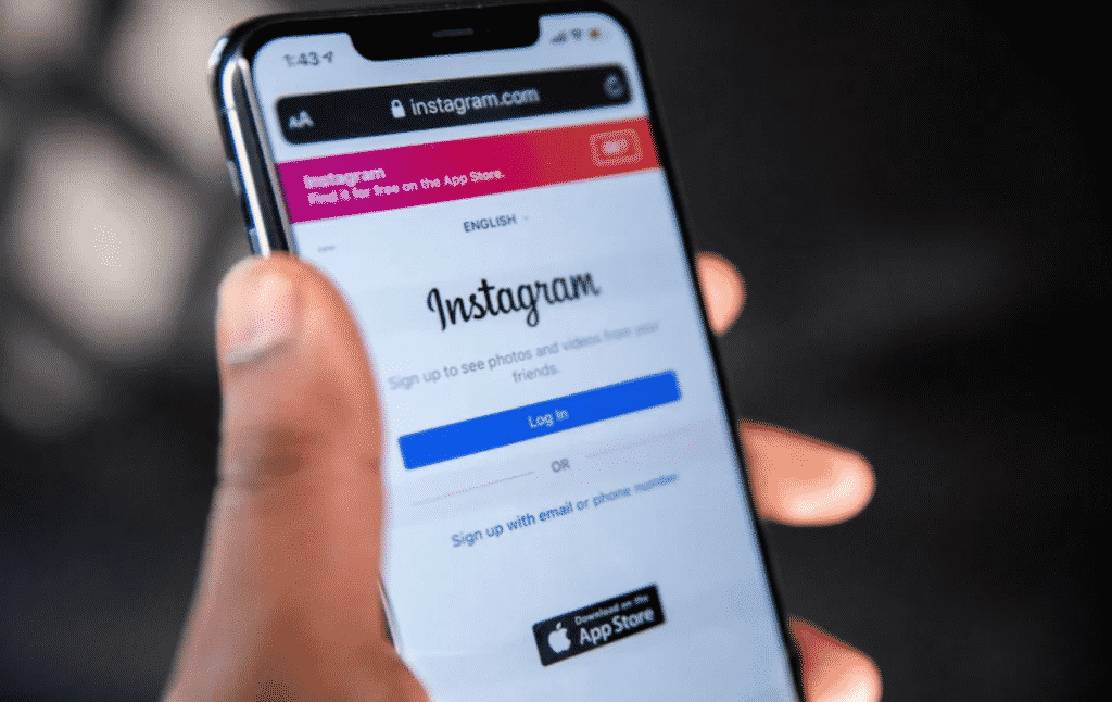 Top 7 reasons to buy Instagram followers from Stormlikes