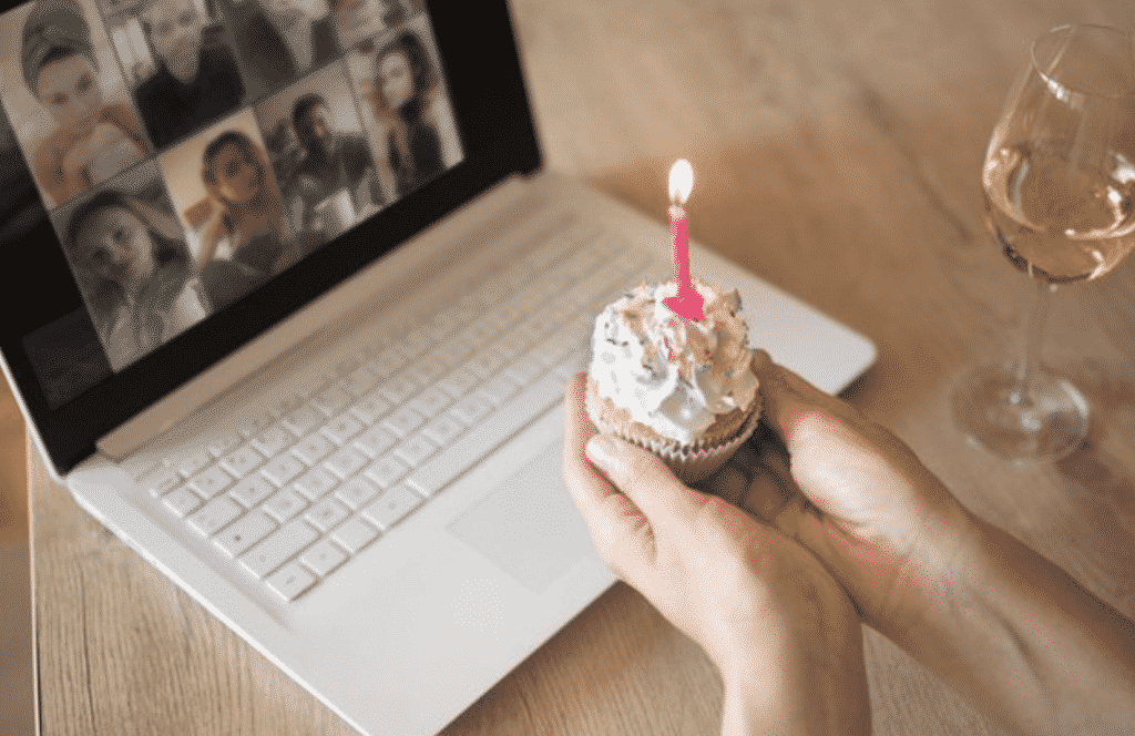 4 Ways to Greet Someone a Happy Birthday Online