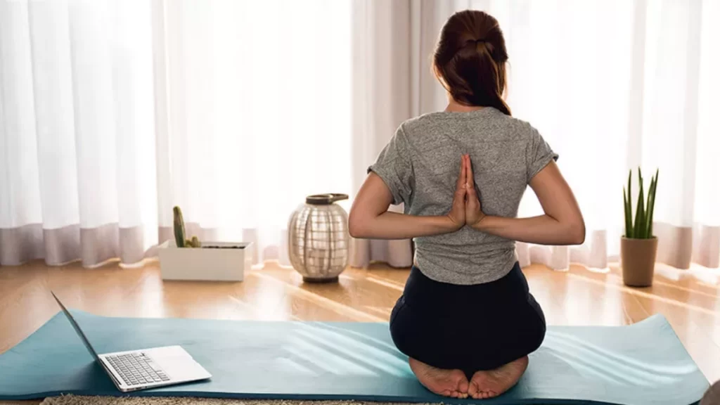 Are Online Yoga Sessions Better than Offline Ones?