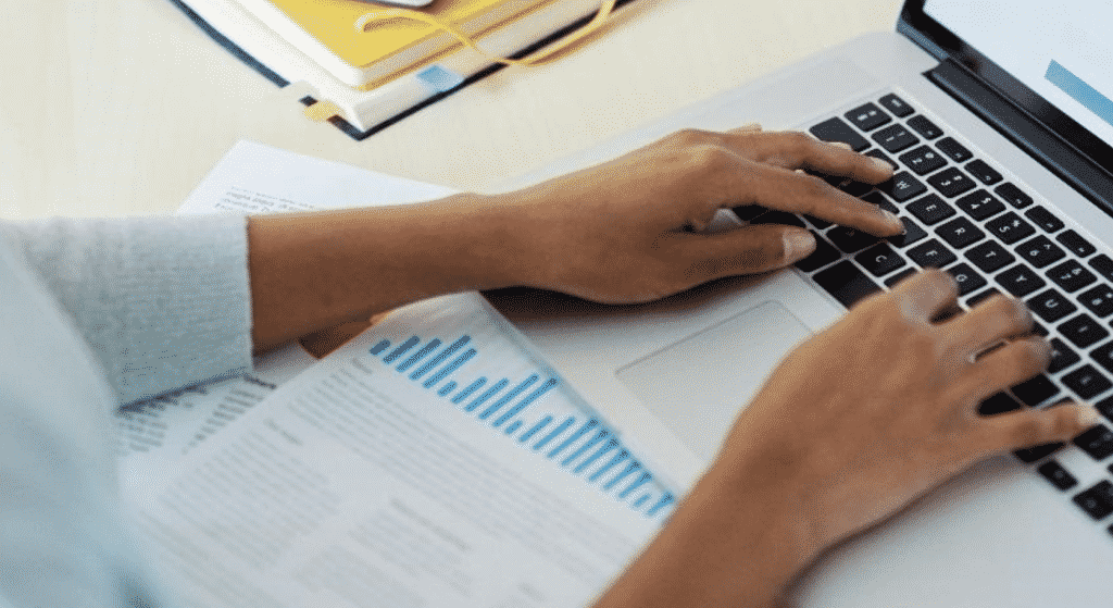 Most Effective Essay Rewriting Tools for Professionals