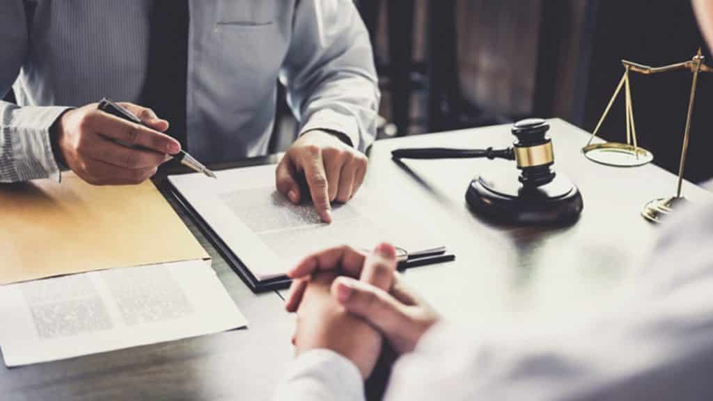 When Should You Hire An Immigration Lawyer?