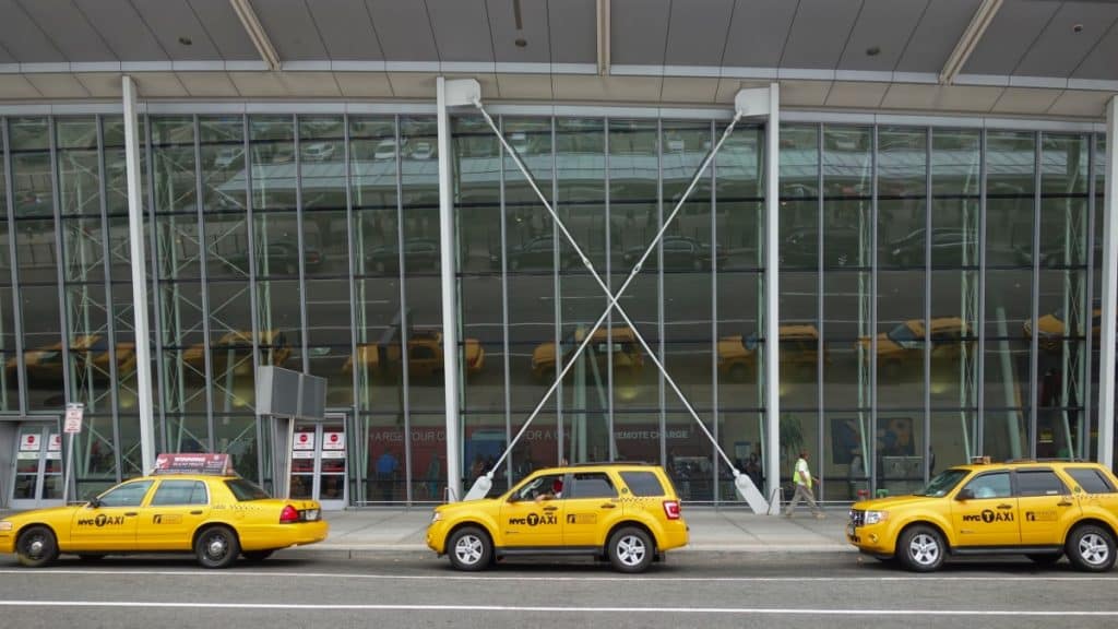 How to get a Taxi from JFK to Manhattan