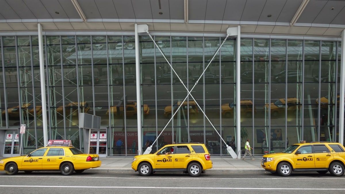 How to get a Taxi from JFK to Manhattan