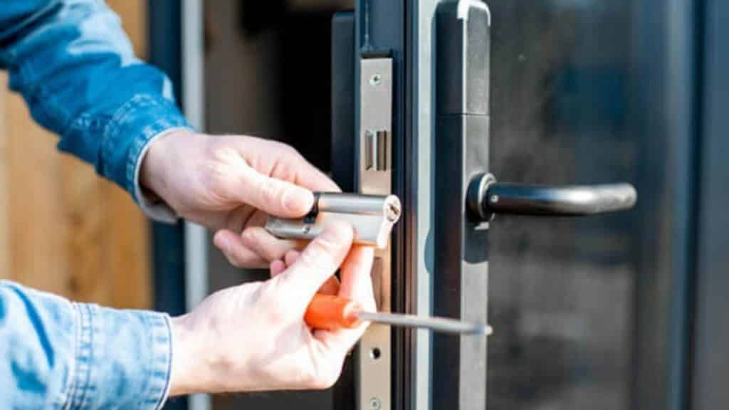 Locksmith Services – Our Proficient Experts Work Fast