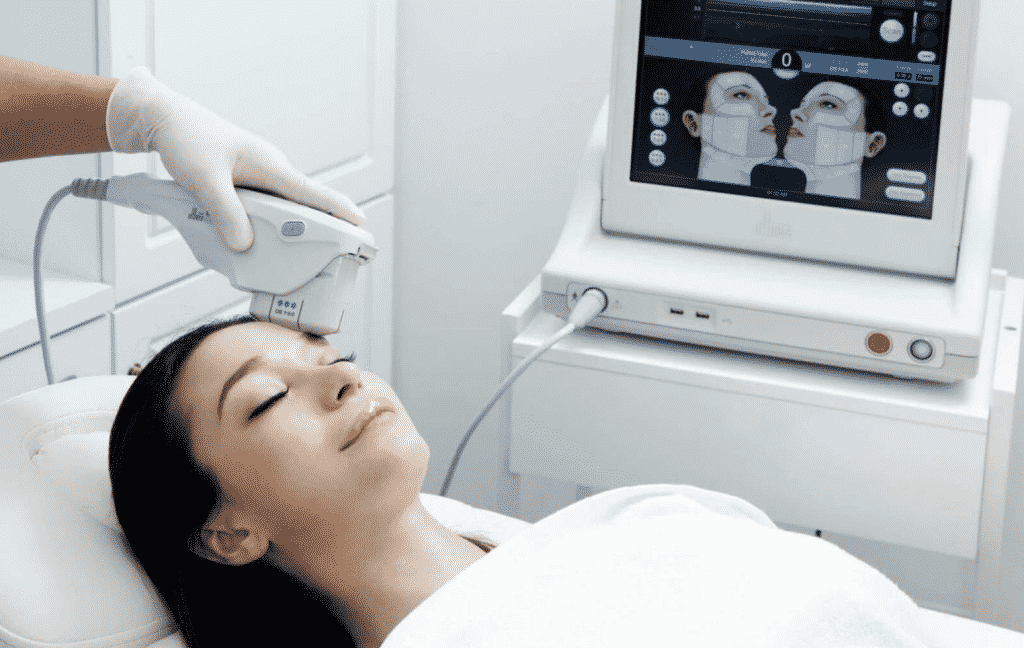 Traditional facelift vs. non-invasive facelift - What should you go for?