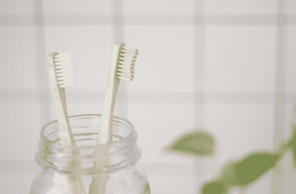 How to Whiten Your Teeth at Home