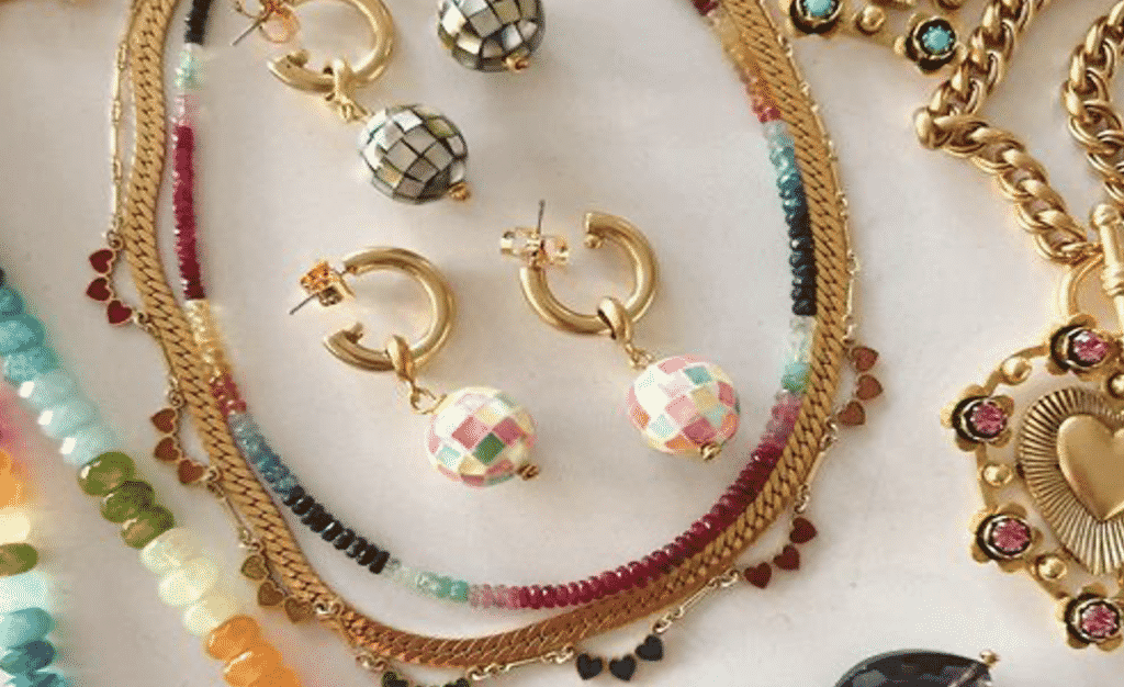 5 Fanciful Artificial Jewelry Ideas to Surprise Her