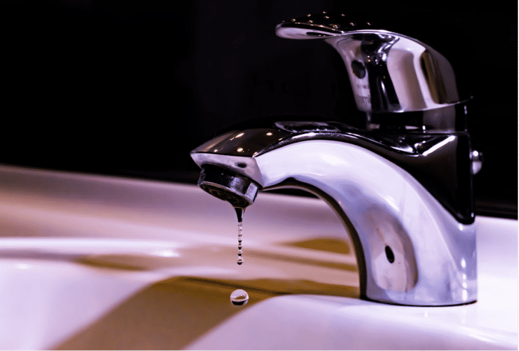 Three Common Signs of Moisture Problems in Your Cottage