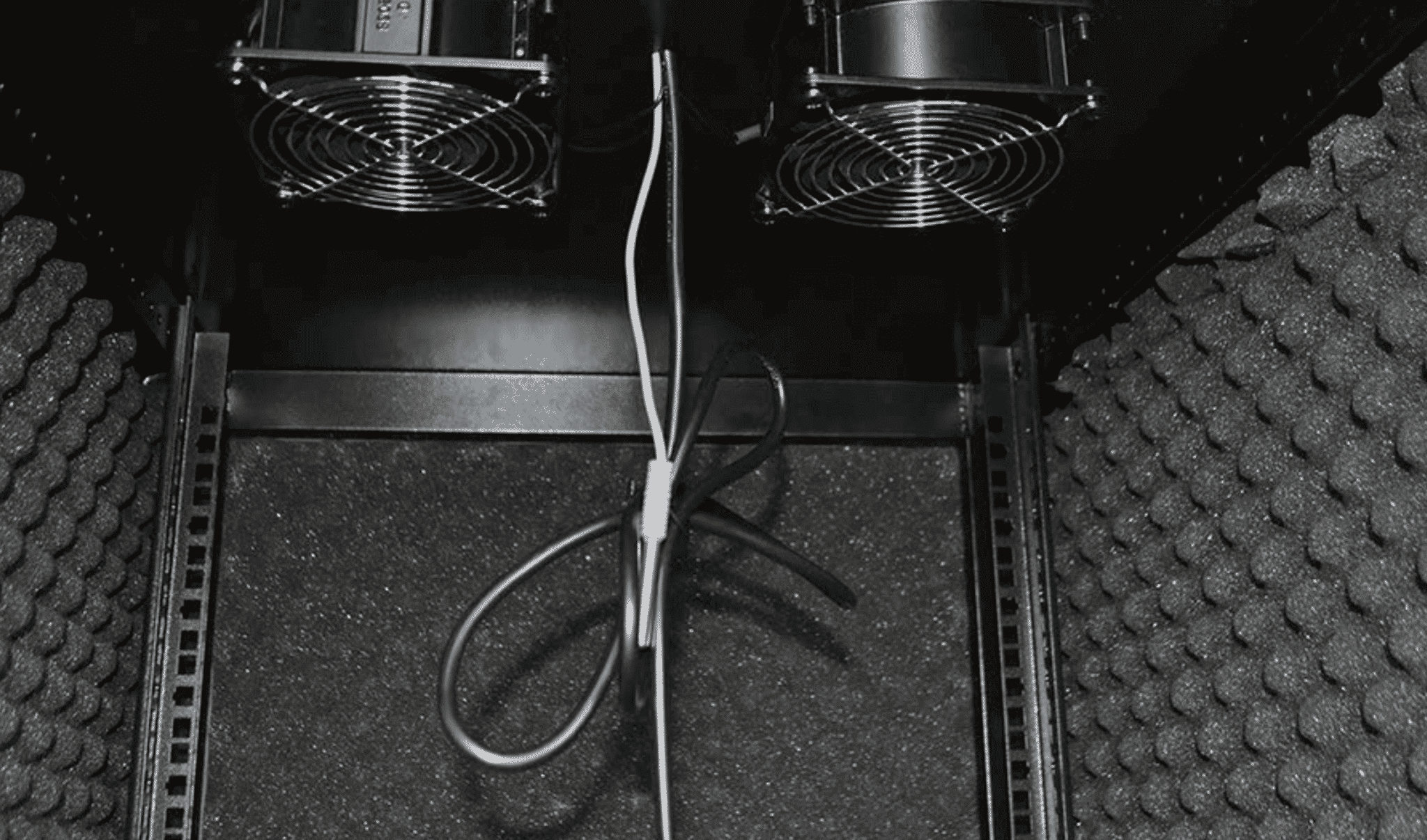 How Does Soundproof Server Rack Work?