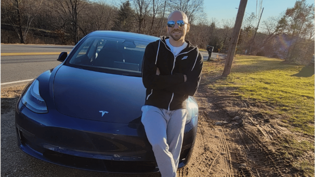 Scott Hughes, OnlineBookClub Creator, Starts Mentoring Program that Guarantees Success