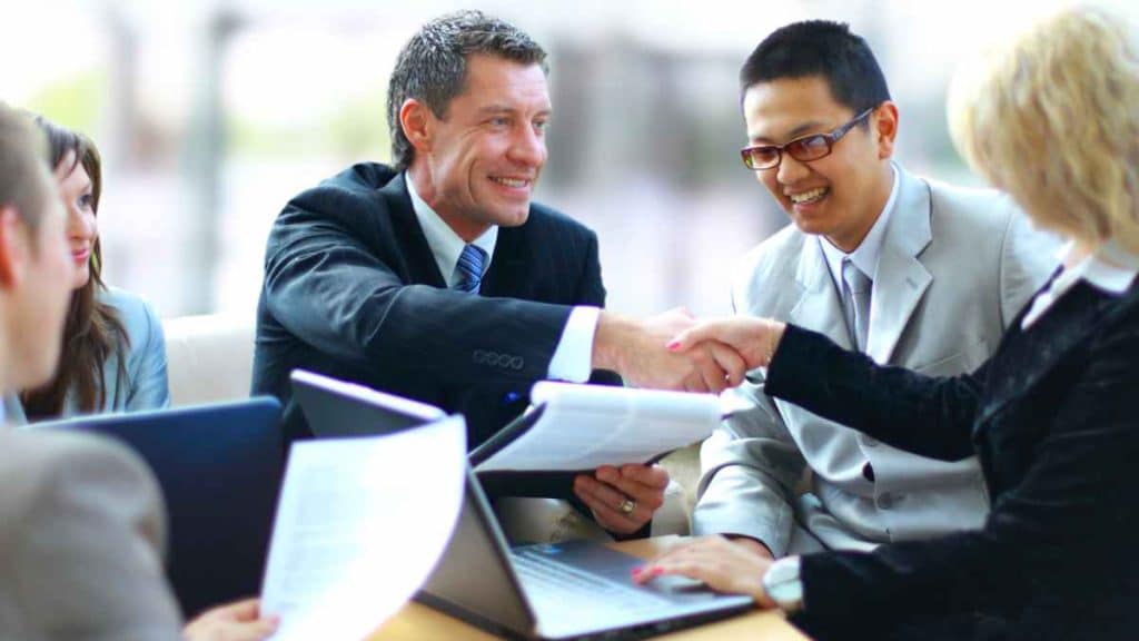 What Are Business Solicitors And How Do You Become One?