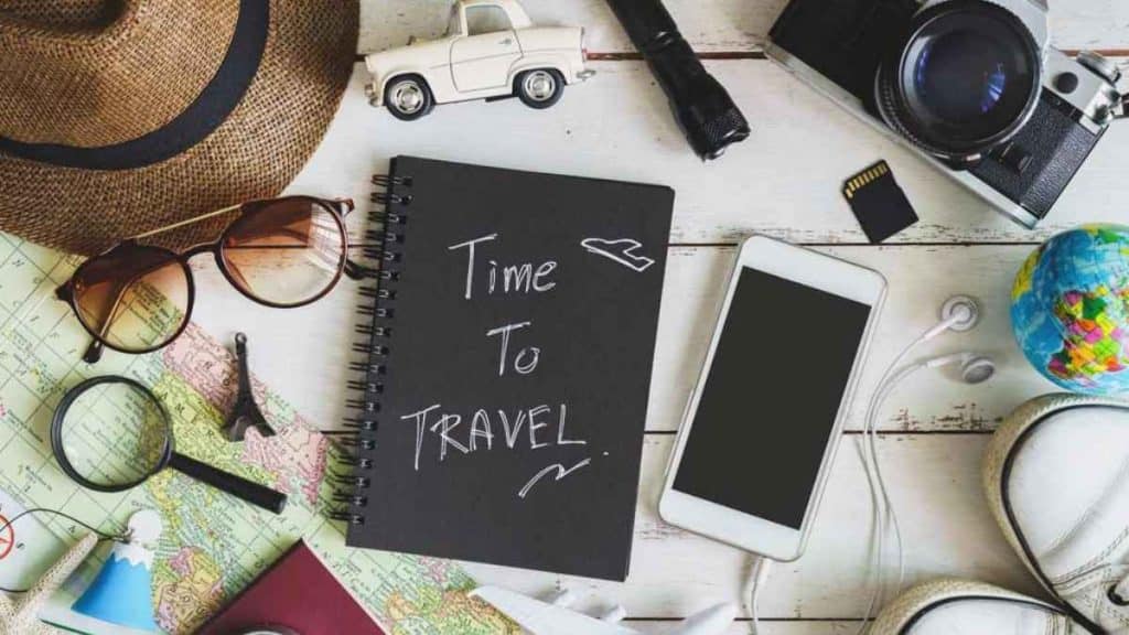 Tech Tips to Enjoy Your Vacation