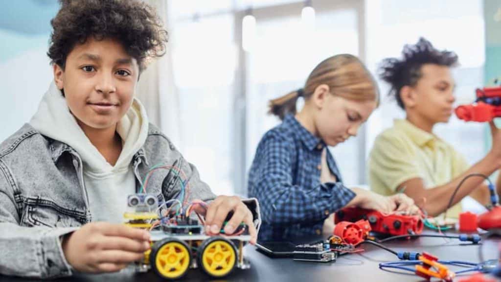 Discover the Marvels of Science and Time-Traveling at Our Singapore Easter Camp 2023