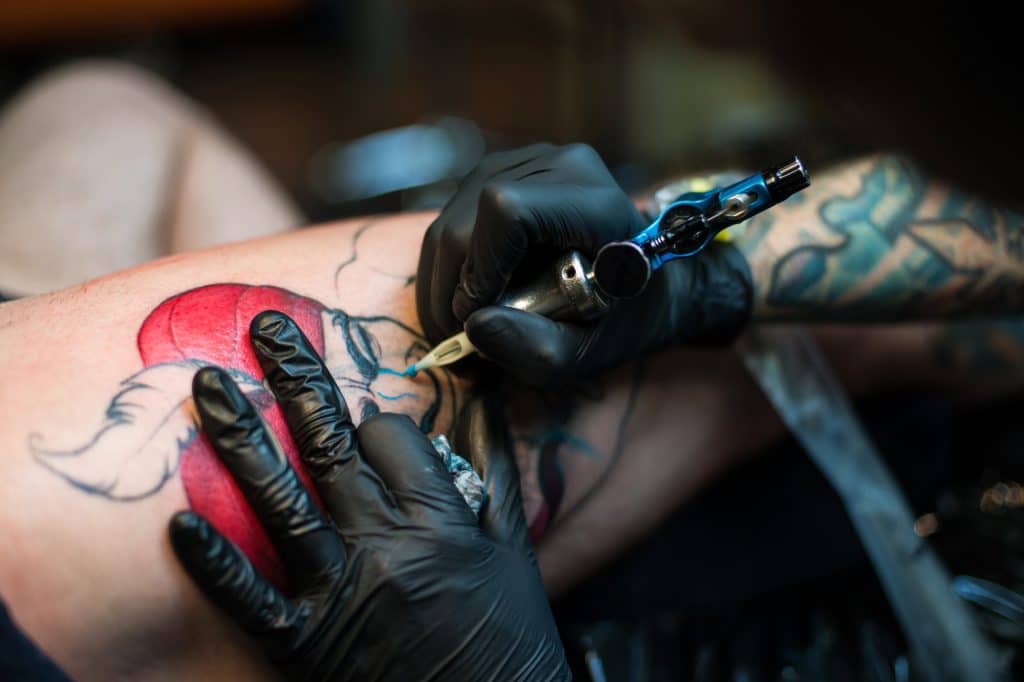 3 Ways Red Light Therapy is Perfect for Healing New Tattoos
