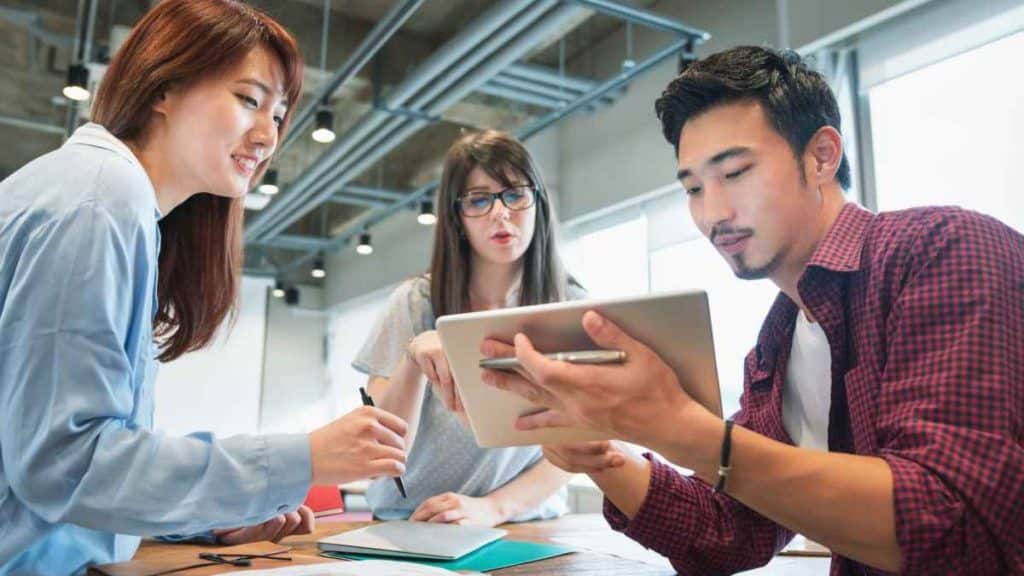 4 Ways Technology Can Make Your Business More Agile