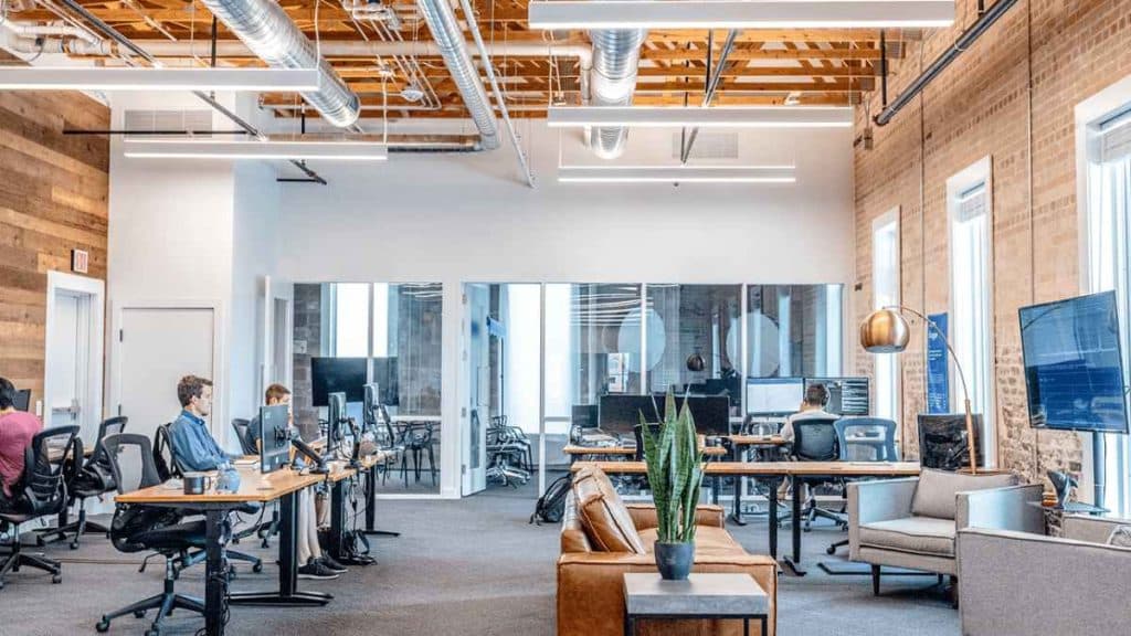 SHARED OFFICES HOW DO THEY BENEFIT STARTUPS AND FREELANCERS