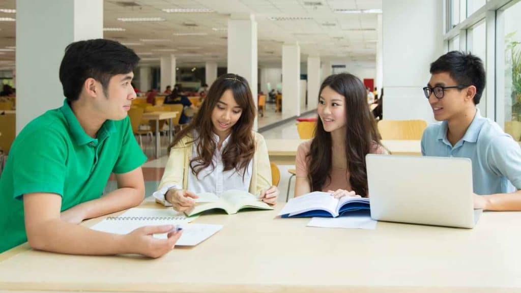 Cultivating Continuous Education Scholarships in the Age of the Digital Yuan