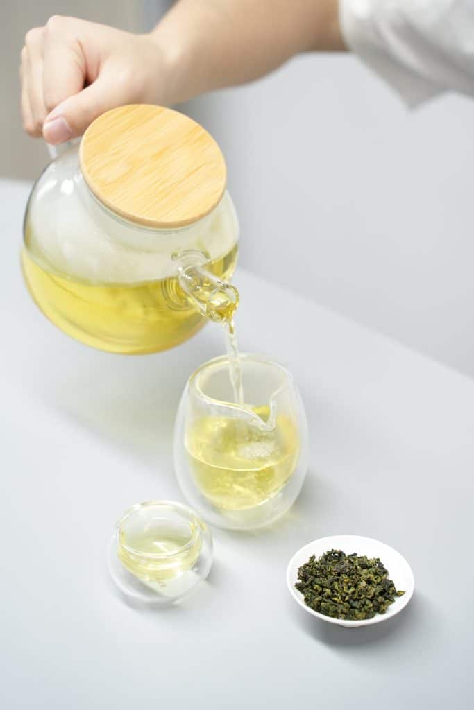 Exploring Loose-Leaf Oolong Tea: Is less stem always better?