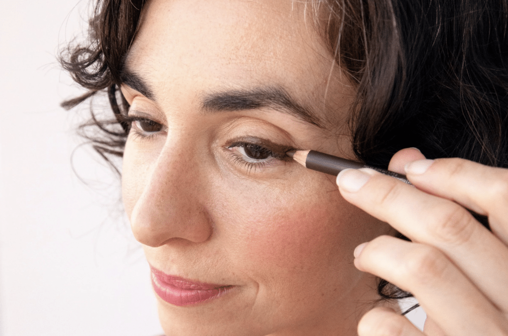 Master The Art Of Eyeliner: A Guide To Style And Look Great With Eyeliner