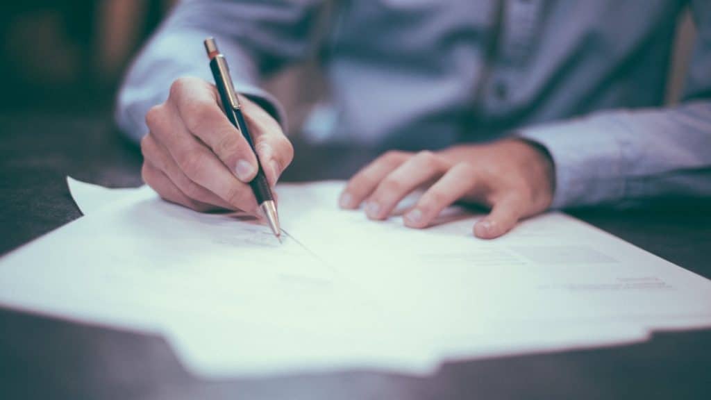 A Guide To The Legal Considerations When Dealing With Life Insurance and Death Benefits