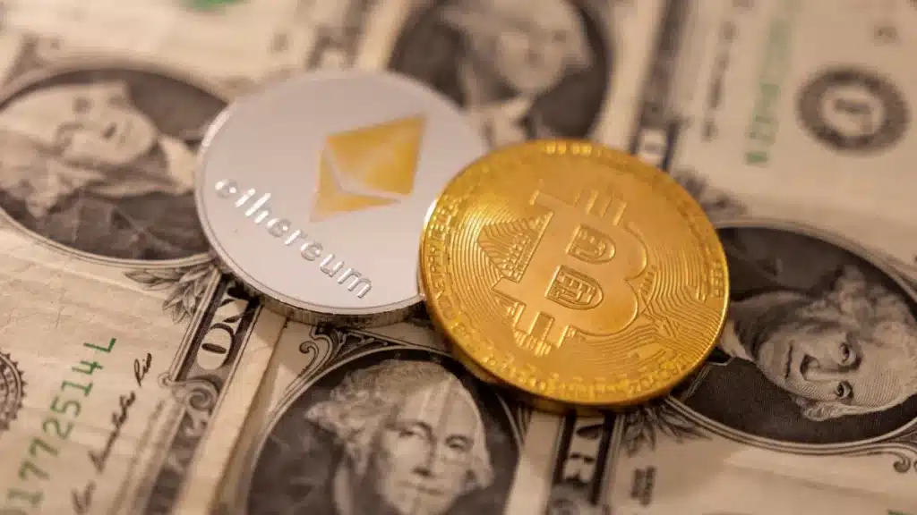 Insight into Bitcoin Profiling Leading Digital Currencies