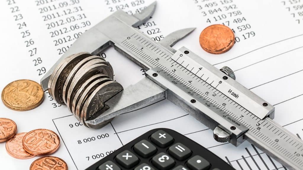 Financial translation dealing with economic terminology and concepts