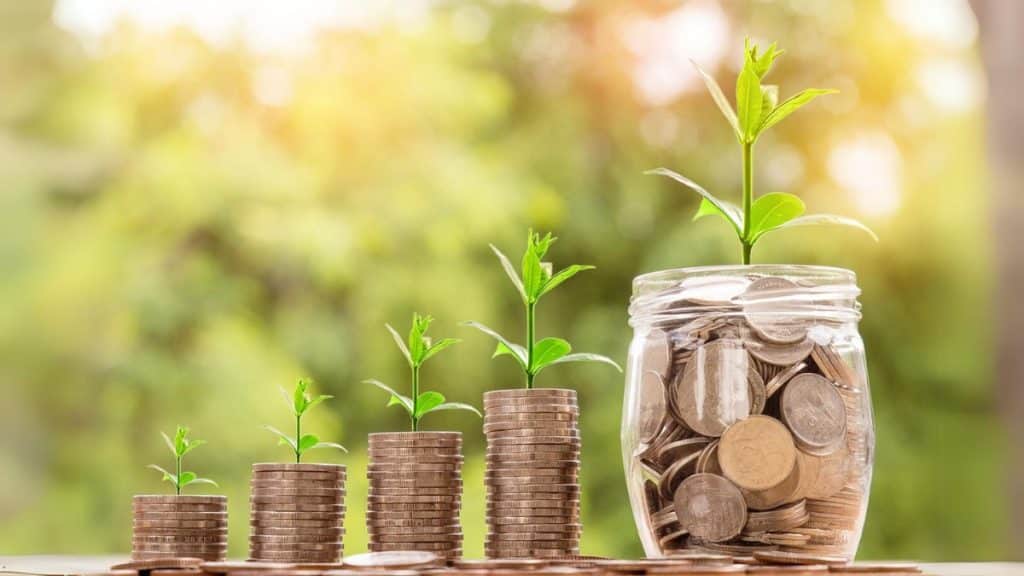 Property Investment Strategies Long-Term vs. Short-Term Gains in Singapore