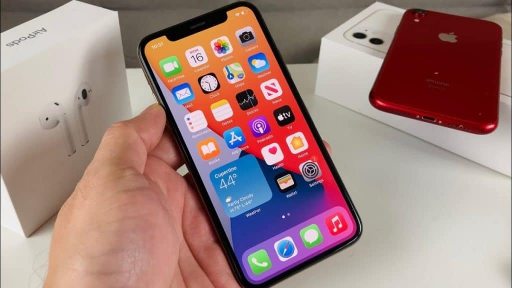 Reasons To Buy Your Refurbished iPhone from an Accredited Seller