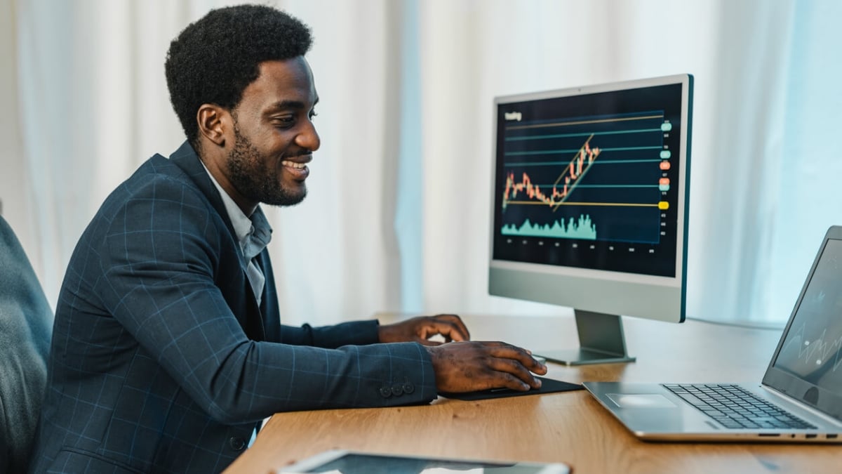 A-Deep-Dive-into-Hotel-Marketing-Strateg