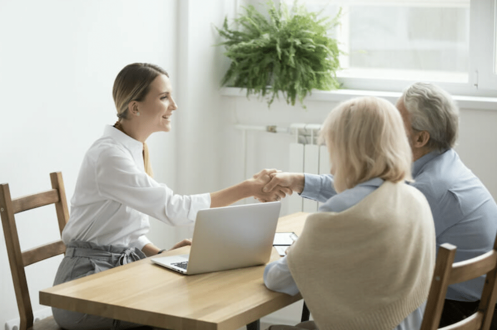 Cash vs. Mortgage Offers: Which Is Better for Selling Your House Quickly in Maryland?