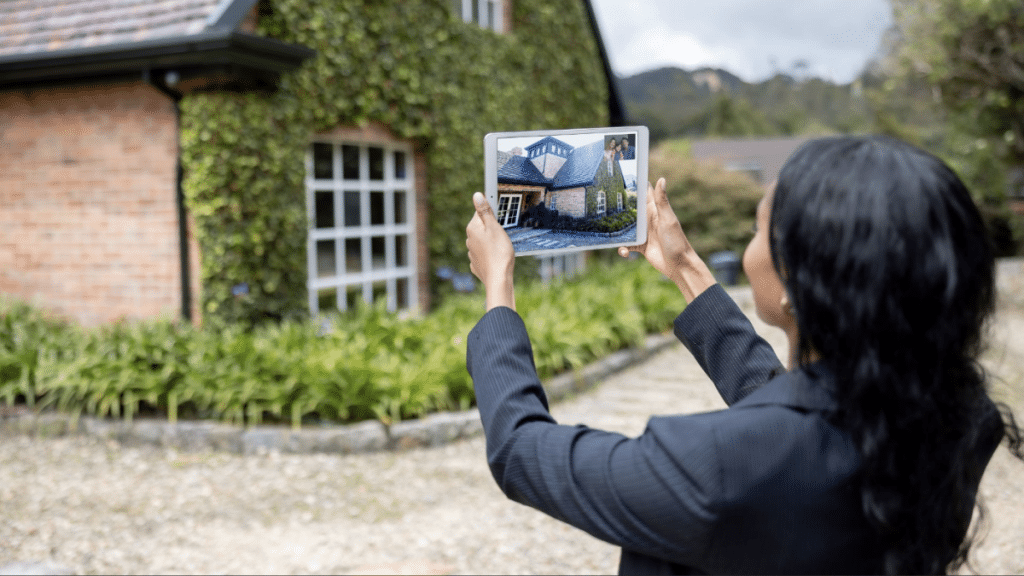 Huvr Embark on Virtual Journeys with Real-Time Senses