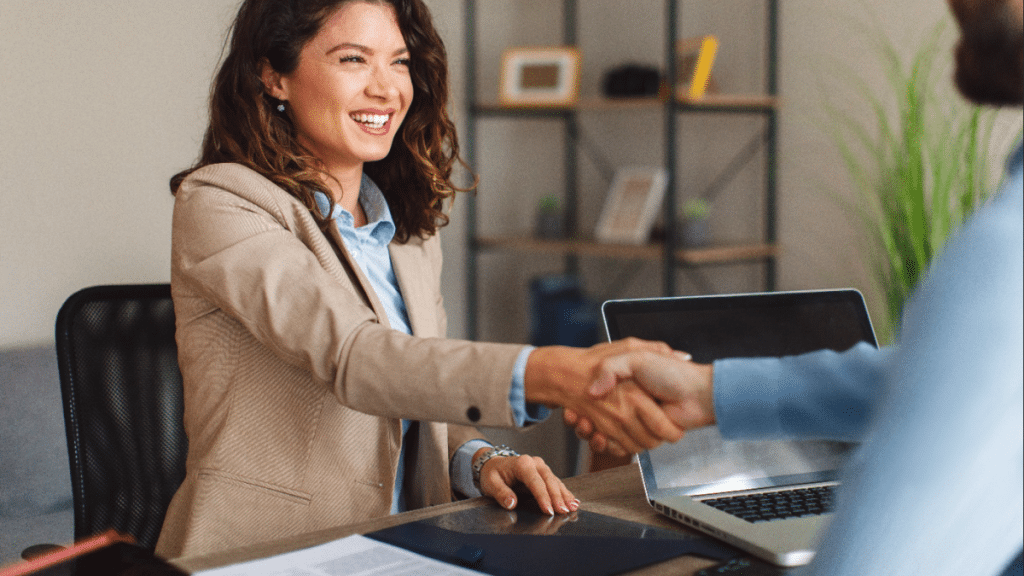 Short Term Business Loan vs. Merchant Cash Advance What’s the Best Option for Your Startup?