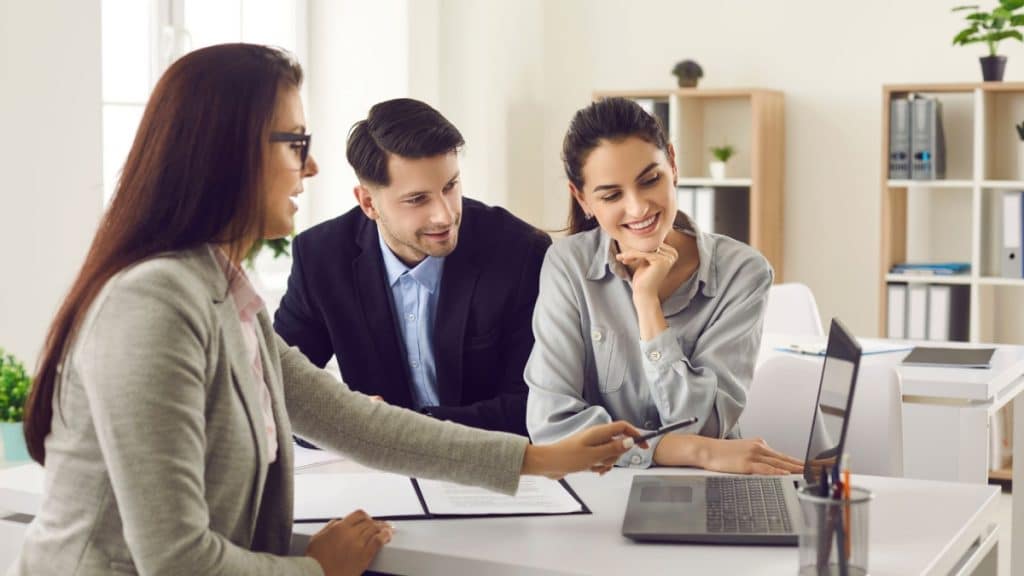 How Networking Helps Estate Agents Grow Their Business and Client Base