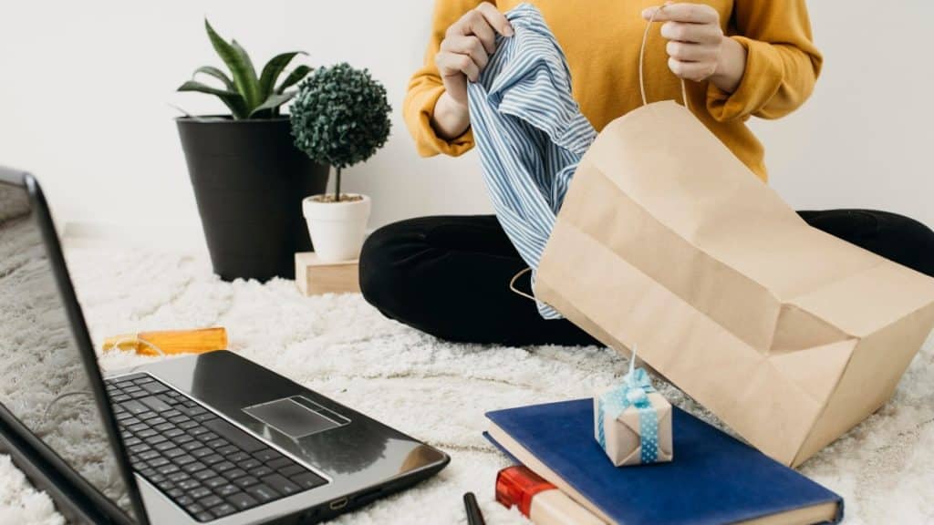 Why DIY Marketing Can Hold Back Your Shopify Store