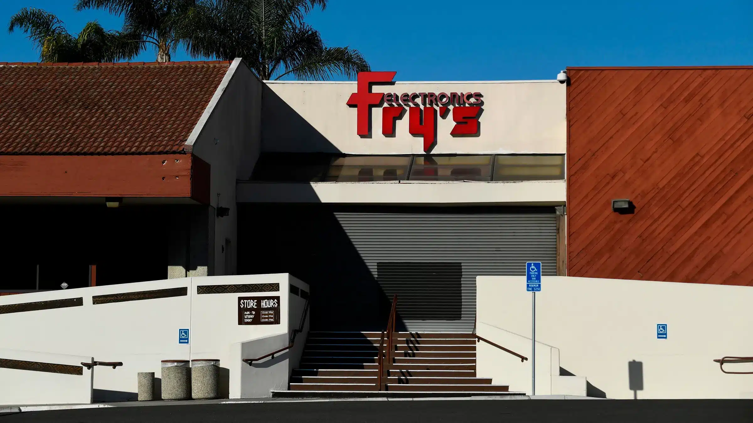 Frys Electronics Store The Legacy of Fry's Electronics Shuttered