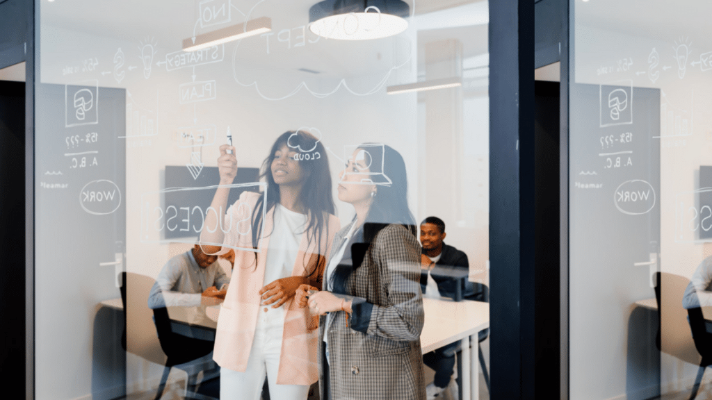 Serviced Offices, Creative Powerhouses Why Manchester's Startups Are Choosing Coworking Spaces Over Traditional Offices