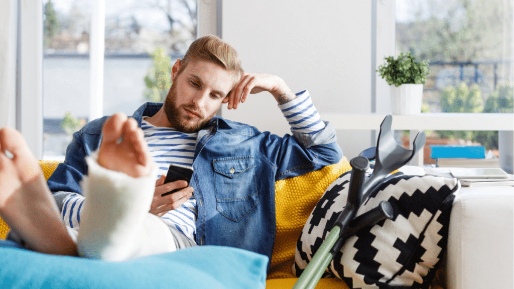 Entertaining Things You Can Do at Home While Recovering From an Injury