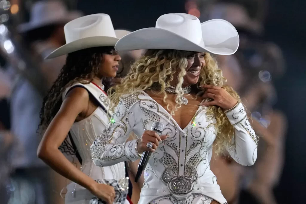 Beyonce Halftime Picture: Experience the Magic