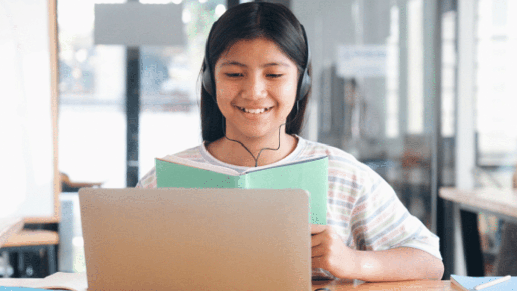 How Online Tutoring Makes Tracking Student Progress Simpler