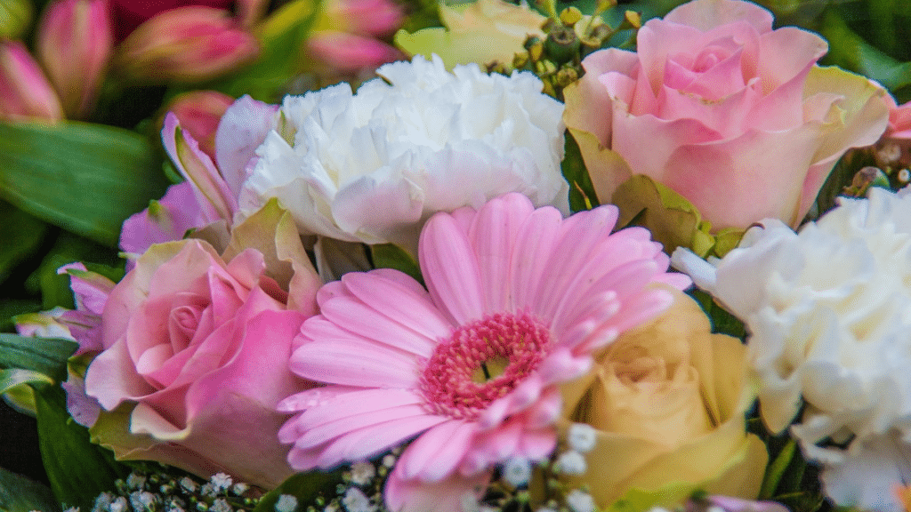 The Mood-Boosting Power of Flowers in Daily Life