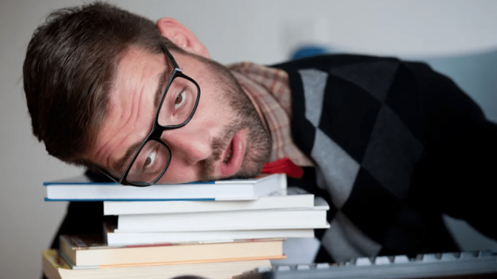 15 Best Excuses to Leave Work Early Without Getting in Trouble (Plus Smart Money-Saving Habits While You’re At It)