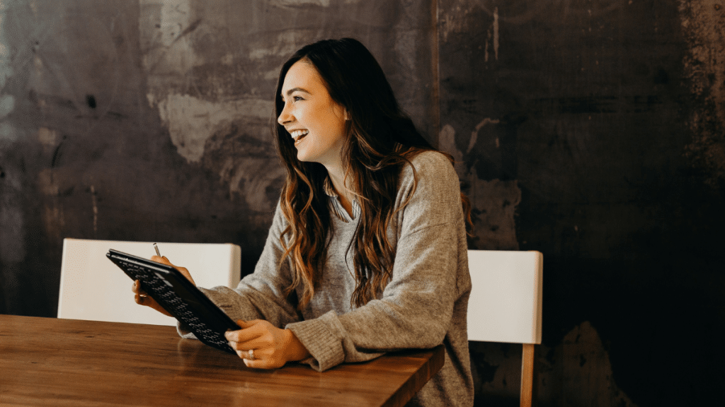 Hire Anywhere Entity vs. Employer of Record (EOR) Explained
