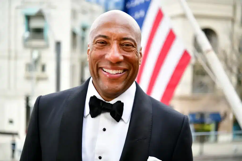 Byron Allen: Media Group Secures Starz Stake