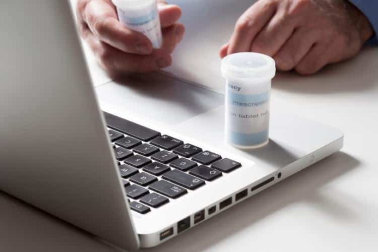 The Growing Shift Toward Online Pharmacies for Everyday Healthcare Image 1 of The Growing Shift Toward Online Pharmacies for Everyday Healthcare