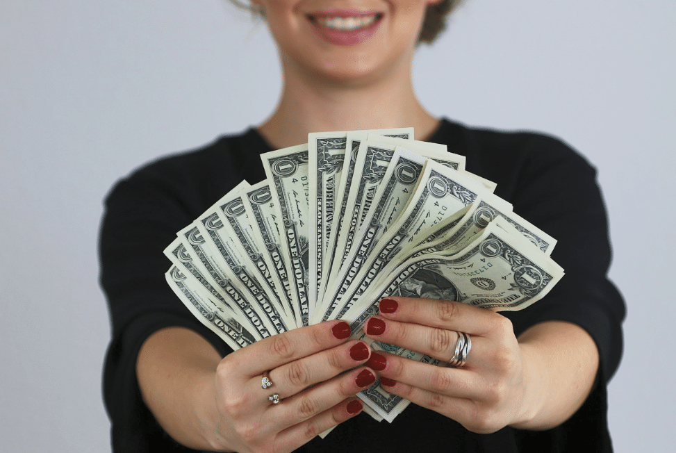 Open a bank account online for idle funds: How to evaluate the savings account interest rate properly fund