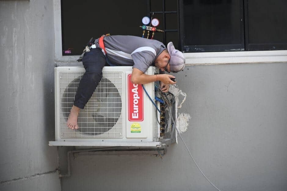 A Homeowner’s Guide to Choosing the Right Air Conditioner Image 1 of A Homeowner's Guide to Choosing the Right Air Conditioner